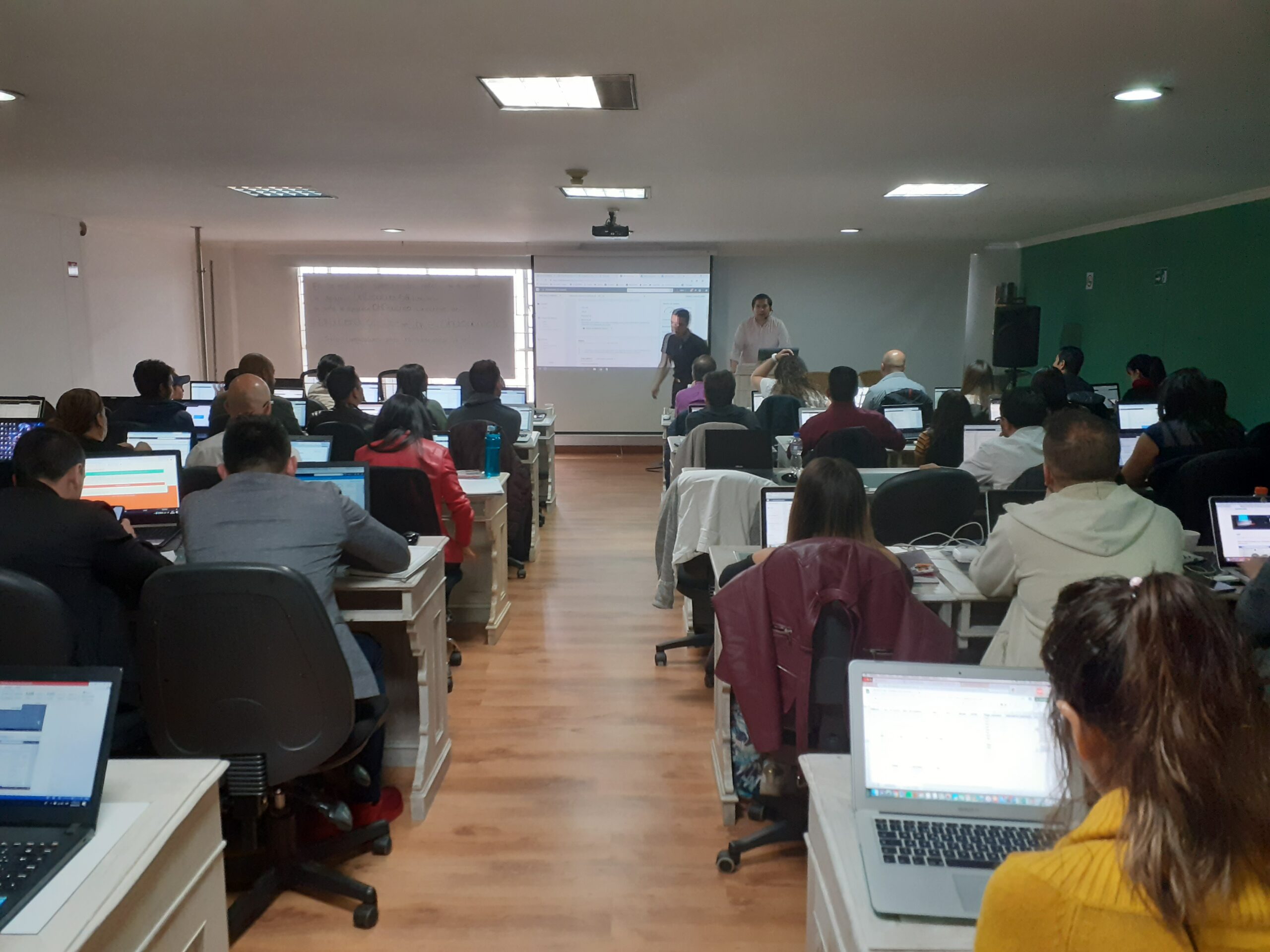 Alumnos en curso presencial